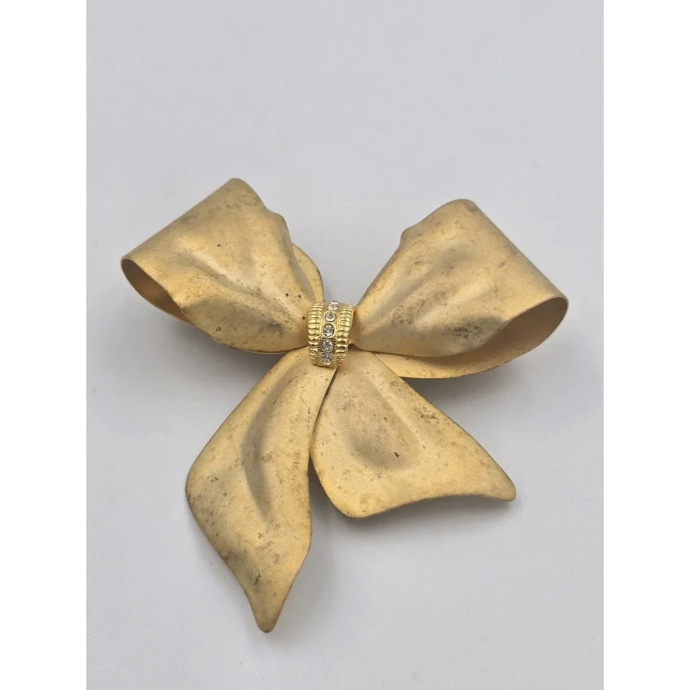Vintage Gold Tone Bow Brooch Pin Rhinestone Ribbon Textured Matte Finish Jewelry